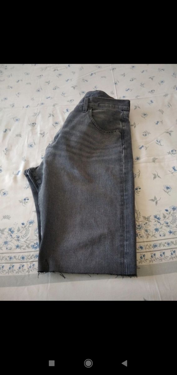 Pantaloni uomo corti