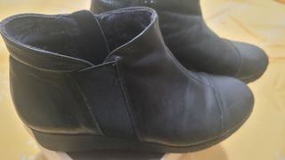 Botines de piel negros