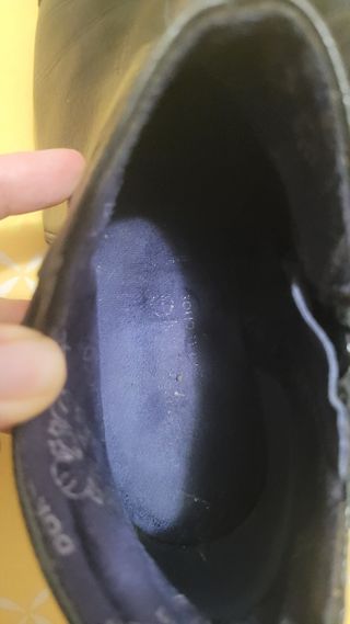 Botines de piel negros