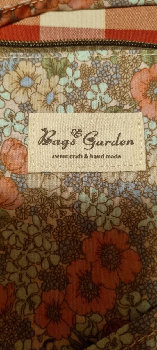 Borsello floreale Bags garden. Nuovo.