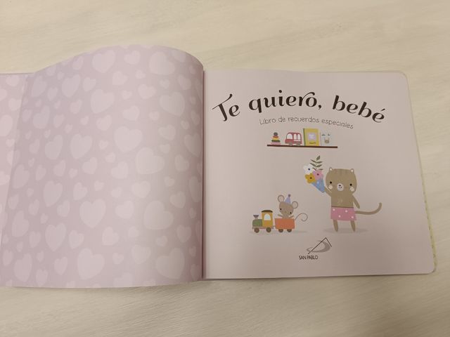Libro de recuerdos especiales bebé