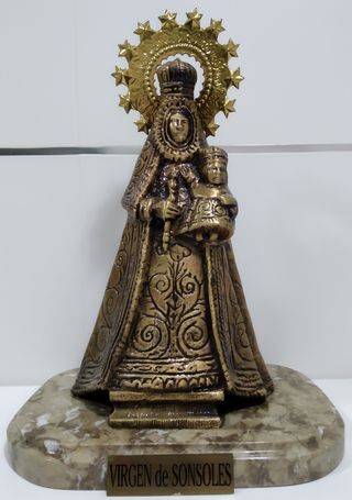Figura de bronce de la Virgen de Sonsoles