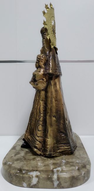 Figura de bronce de la Virgen de Sonsoles