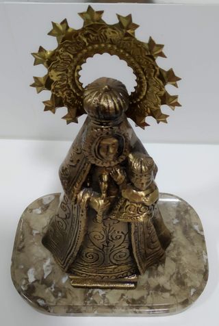 Figura de bronce de la Virgen de Sonsoles