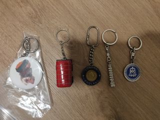 Lote peluches, pizarra magnética, gafas