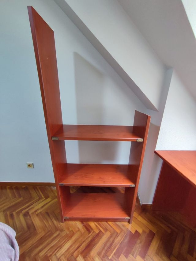 Estantería de pared a medida