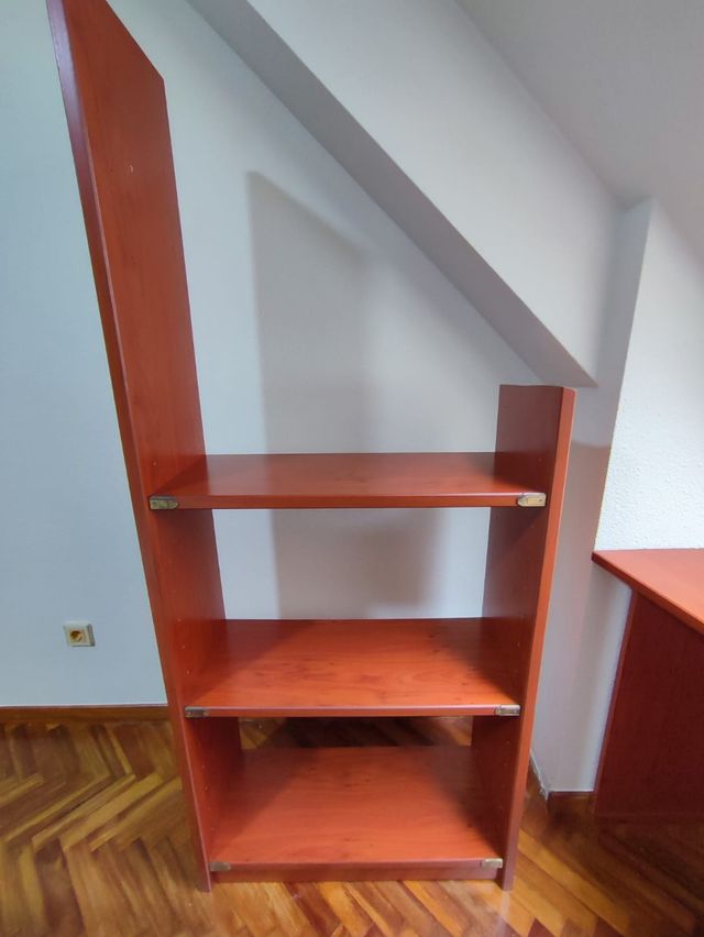 Estantería de pared a medida