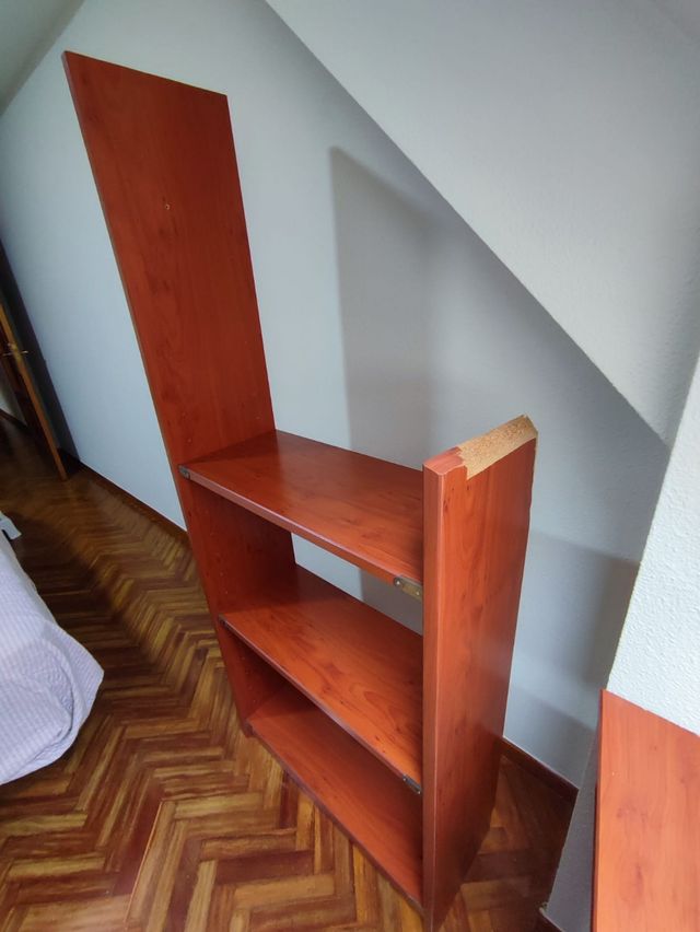 Estantería de pared a medida