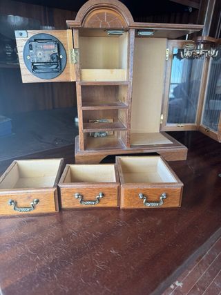 Joyero con reloj y caja música