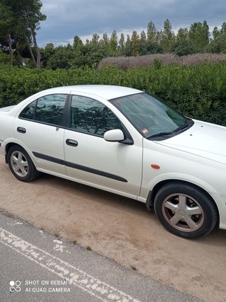 Nissan Almera 2001