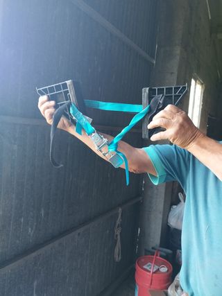 Peldaños especiales para subir a postes