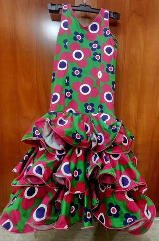 VESTIDO FLAMENCA CON ZAPATOS Y COMP