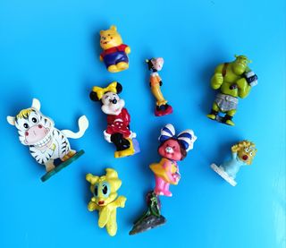 FIGURAS DE KINDER EN PVC