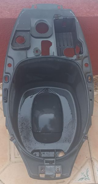 ASIENTO y COFRE PIAGGIO THYPOON 50 cc 2000-2004