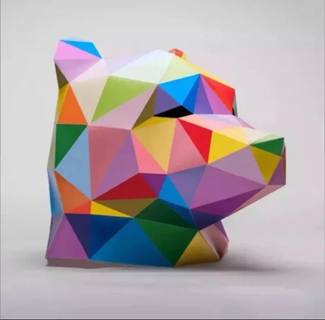 Okuda firmado cabeza oso montaje 3D