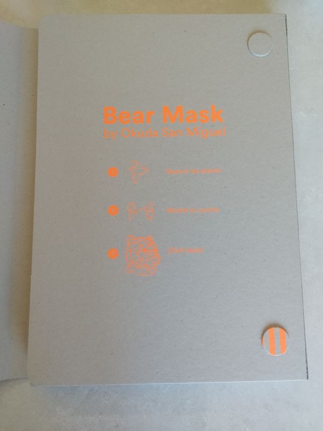 Okuda firmado cabeza oso montaje 3D