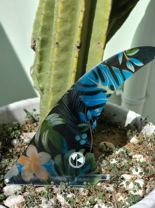 Quilla single fin 9,5" Rayon flores