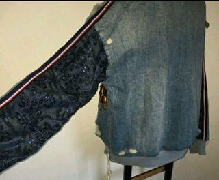 Sudadera vaquera customizada