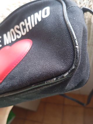 Tracolla love moschino