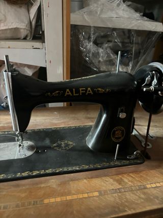 Maquina de coser alfa