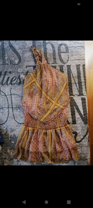 Conjunto de falda -pantalon y blusa