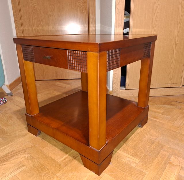 Tavolo laterale in legno