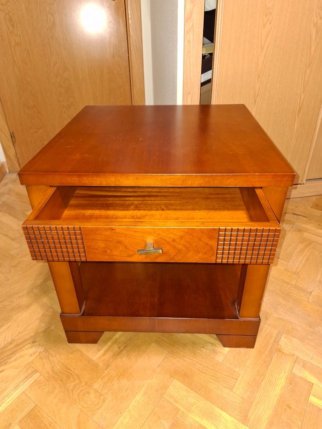 Tavolo laterale in legno