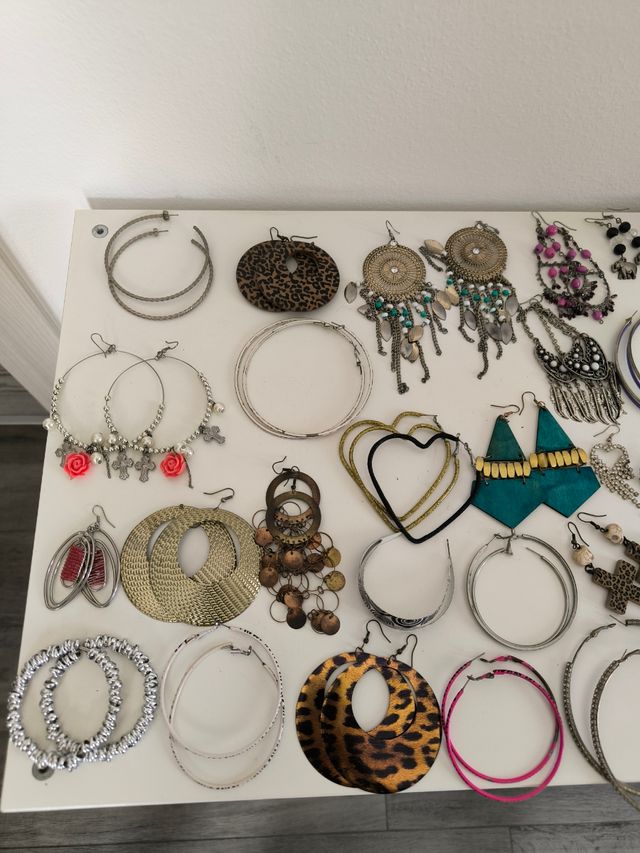 Orecchini misti (33 coppie + 15 singoli)