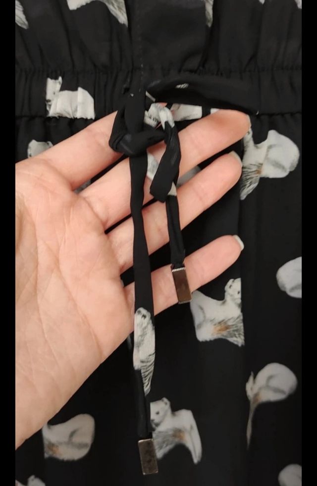 Vestido negro con hurones