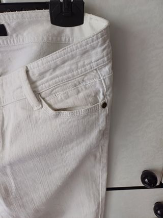 Pantalón blanco de massimo dutti
