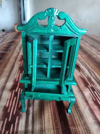 Oggetti fatti e pitturati a mano