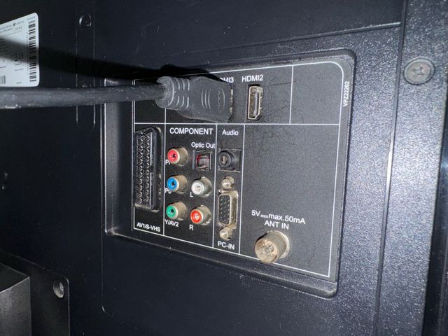 TV Grundig 32” con Mando