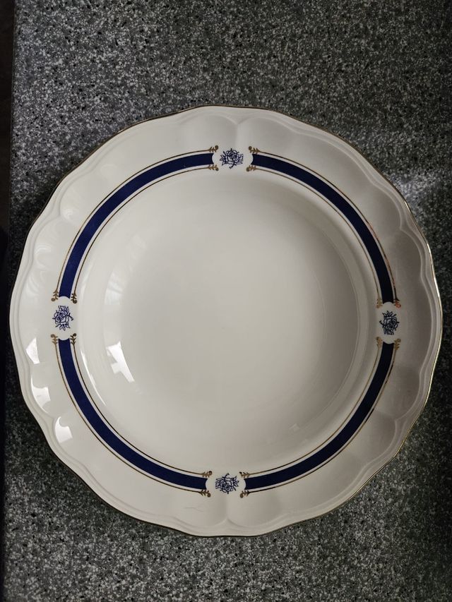 Vajilla Cobalto San Claudio, 48 piezas.