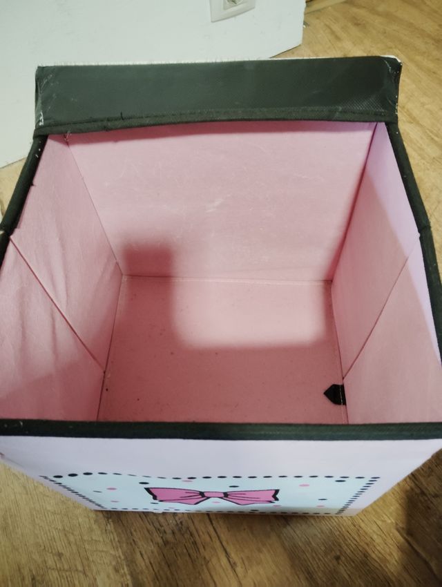 Hello Kitty juguetes y baúl.