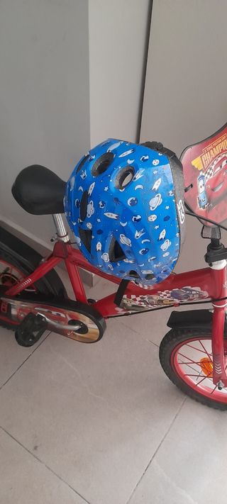 Bicicleta Cars(no tiene los ruedines)