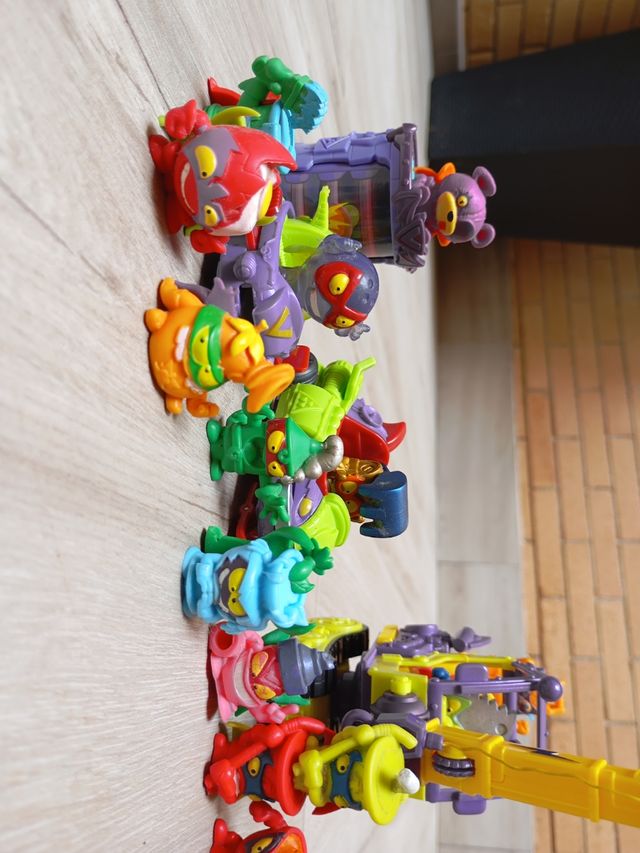 Pack Superthinks Buenos y Malos