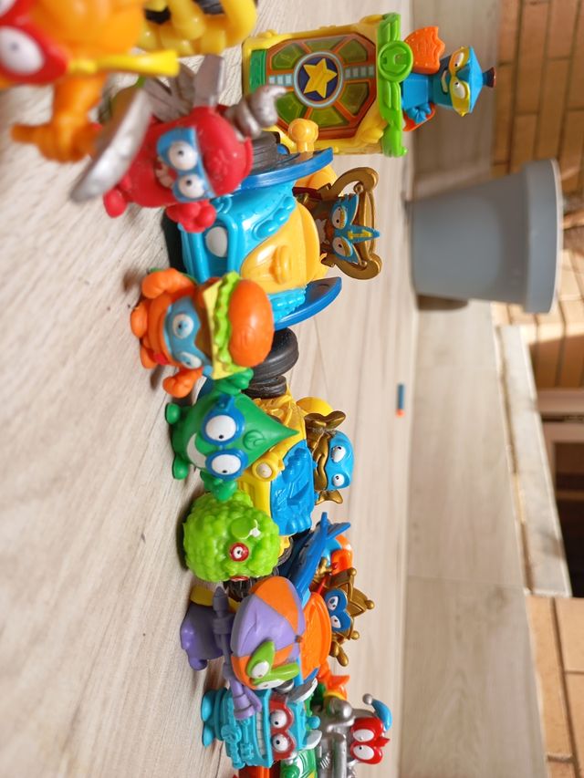 Pack Superthinks Buenos y Malos