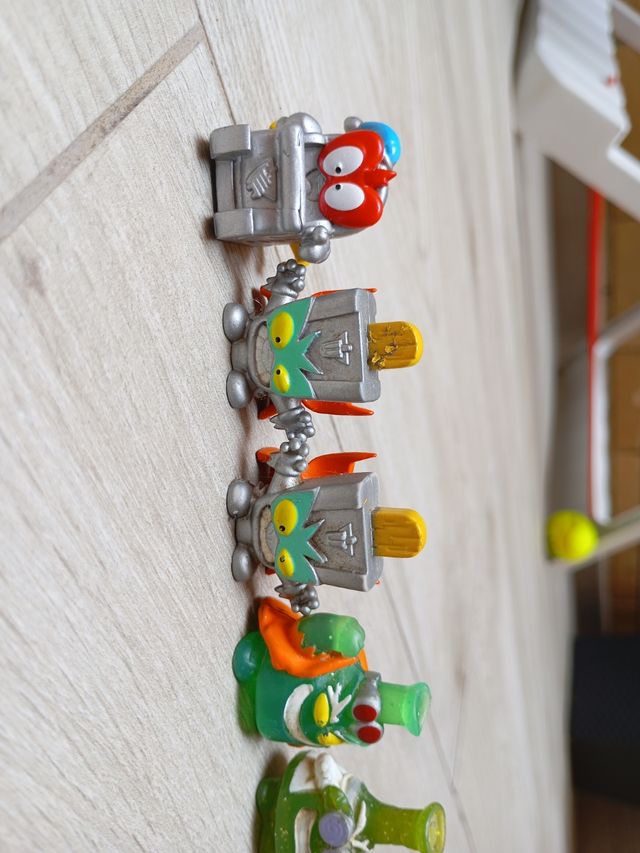 Pack Superthinks Buenos y Malos