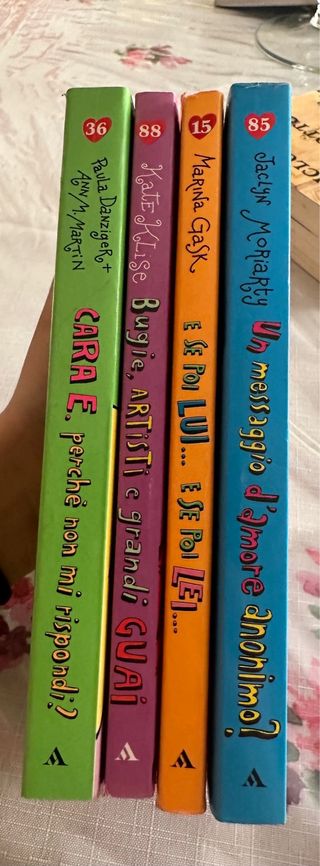 4 libri “Le ragazzine” Mondadori