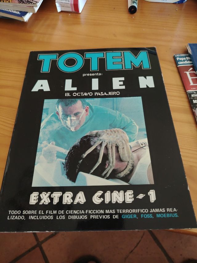 Comic totem alien
