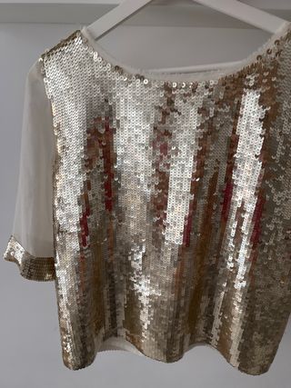 Camiseta dorada talla small