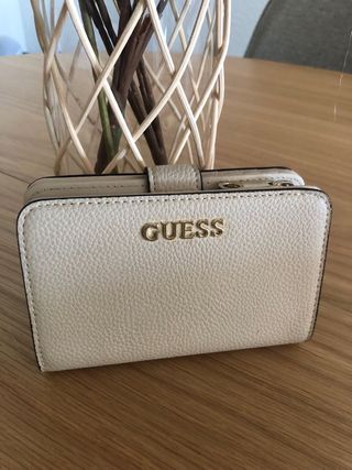 Cartera GUESS