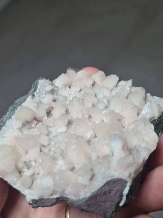 Minerali di zeolite HEULANDITE Rosa India Quarzo