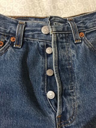 pantalón corto levis
