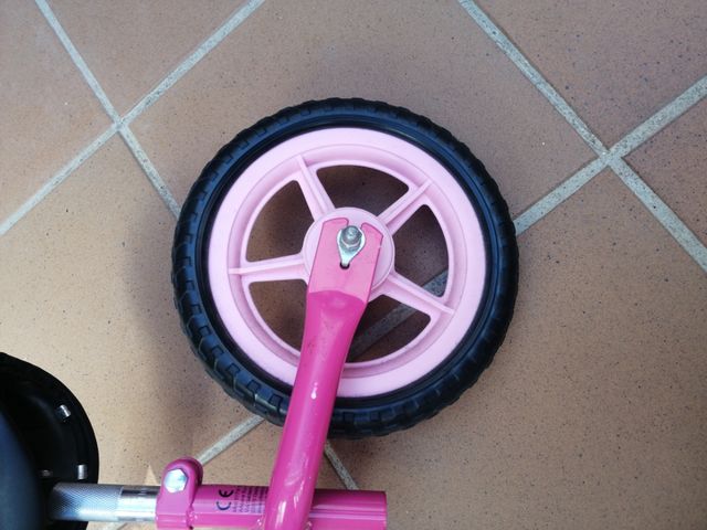 Bici sin pedales niña