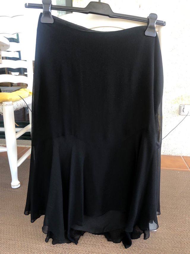 Falda negra Brunella