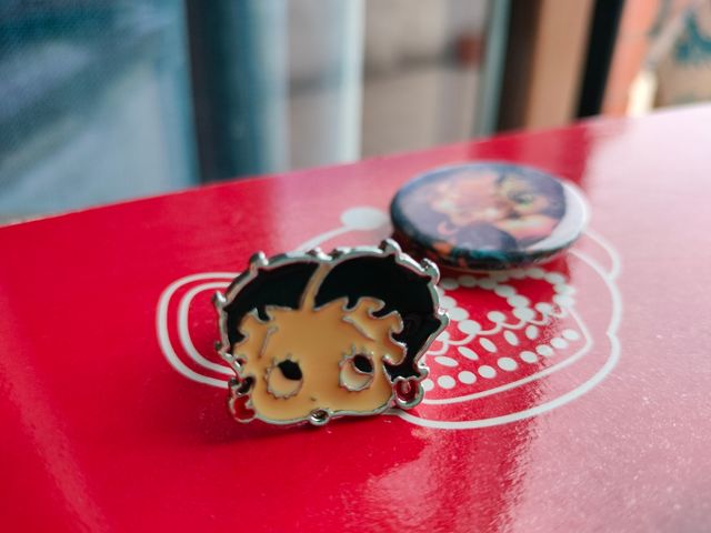 Set Betty Boop spilla, anello, bank