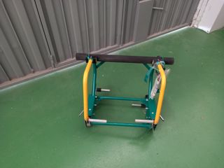 Sistema de protección del canalón para escalera.
