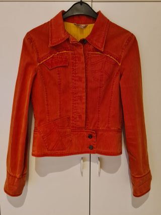 CAZADORA color NARANJA