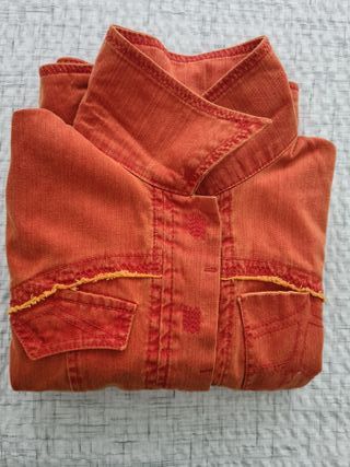 CAZADORA color NARANJA